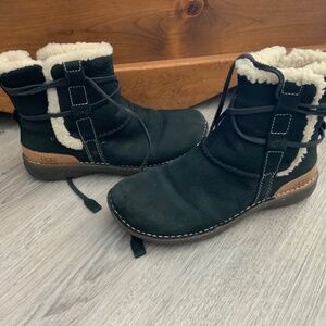Ugg Catalina Short BootS Black 7
